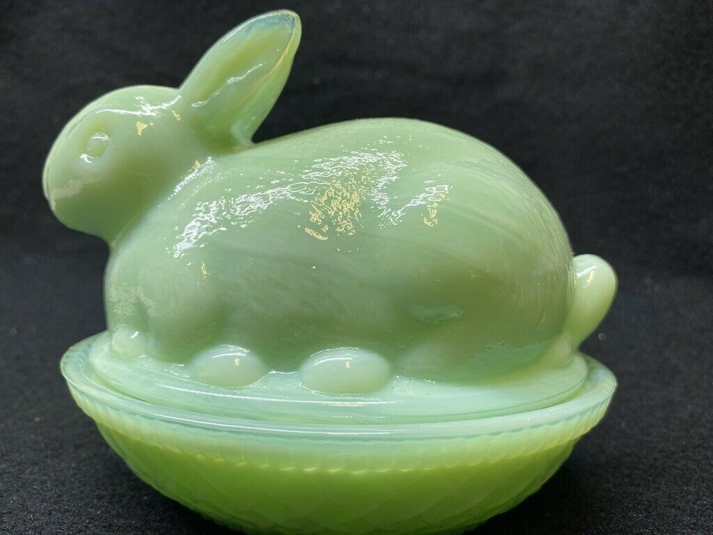Jadeite Green Milk Glass Bunny Rabbit On Nest Basket Easter Egg Butter Dish Jade