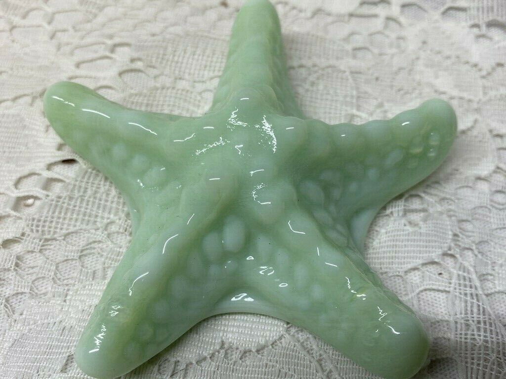 Jadeite Green Milk Glass Starfish Ocean Sea Shell Paperweight Animal Jade Solid